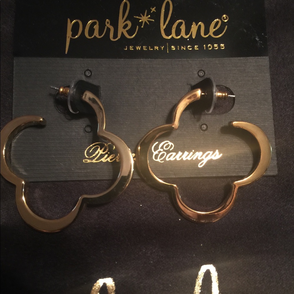 NWOT Park Lane quad hoop earrings